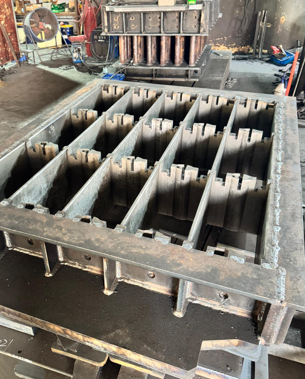 China Hollow Concrete Block Moulds suppliers